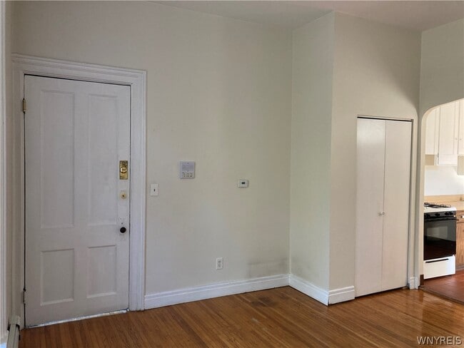 Building Photo - 455 Franklin St