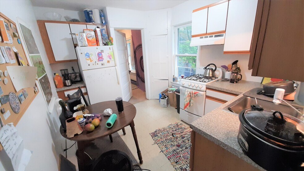 Building Photo - 416 Hudson St