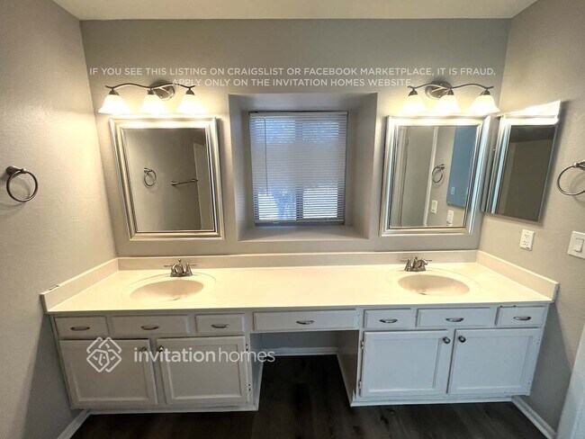 Building Photo - 8677 N 108th Ln