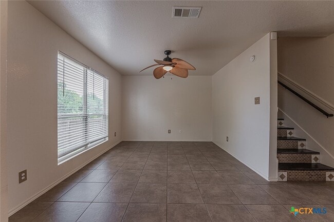 Building Photo - 2406 Waterfall Dr