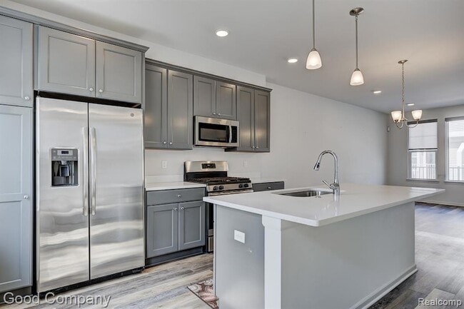 Building Photo - 2500 Normandy Rd