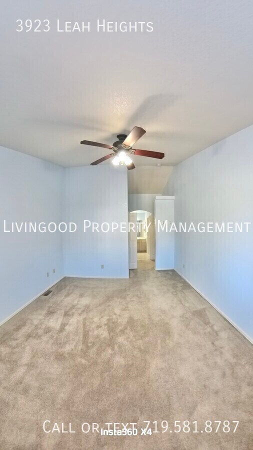 Building Photo - 3923 Leah Heights