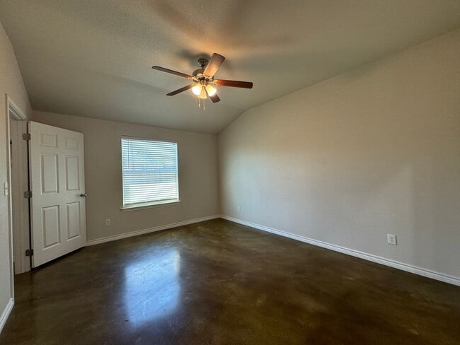 Building Photo - 108 Lowes Blvd