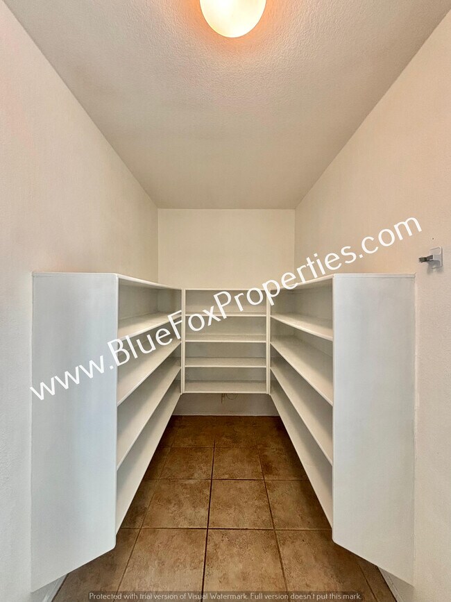 Building Photo - 13724 E Oxmoor Valley Dr