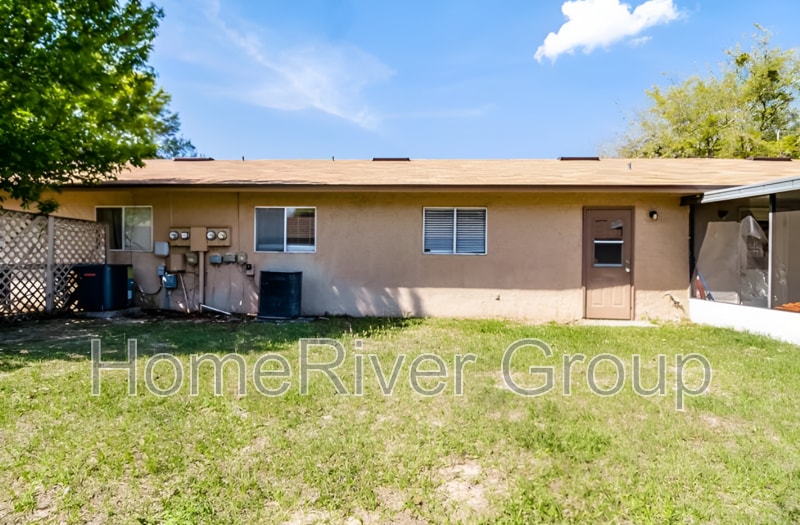 Building Photo - 681 W Rosewood Ln
