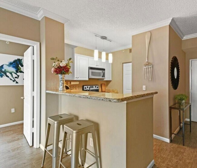 Building Photo - 11750 Saint Andrews Pl