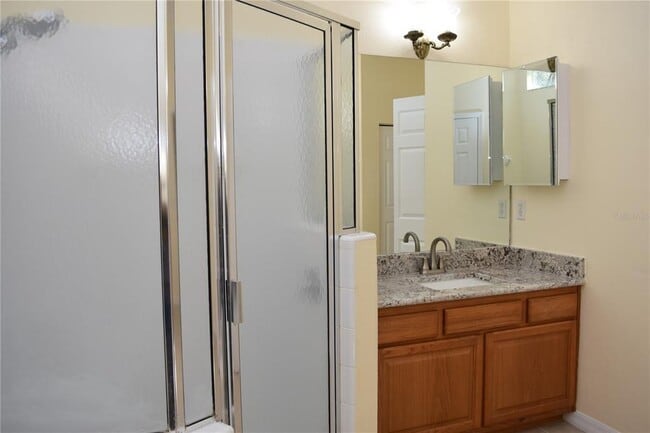 Building Photo - 2406 SW 98 Dr