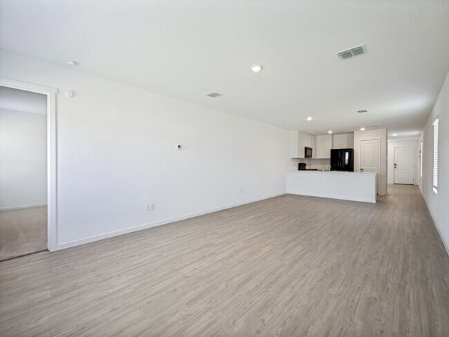 Building Photo - 6736 Bramblewood Dr