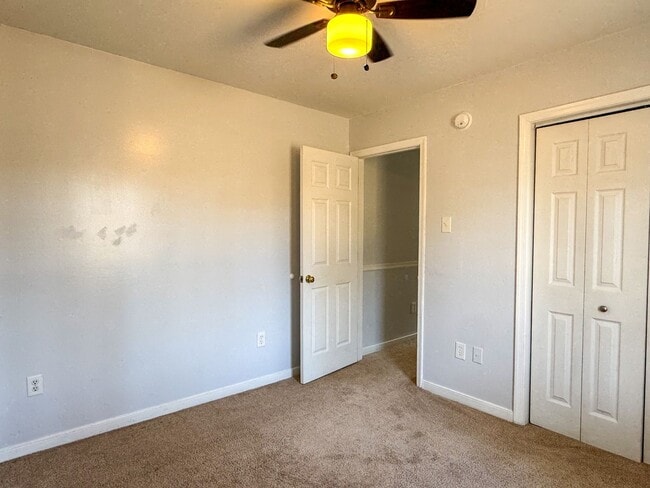 Building Photo - 24502 Lake Dr