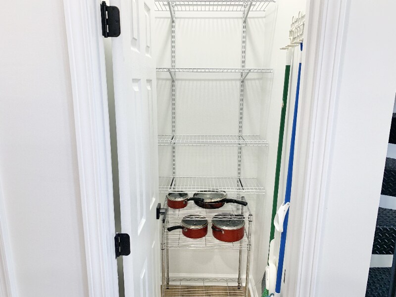 Building Photo - 1600 S Charles St