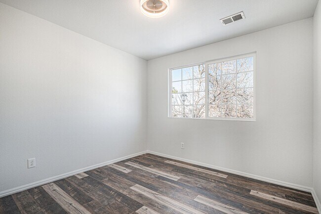 Building Photo - 8303 S Pierce Way