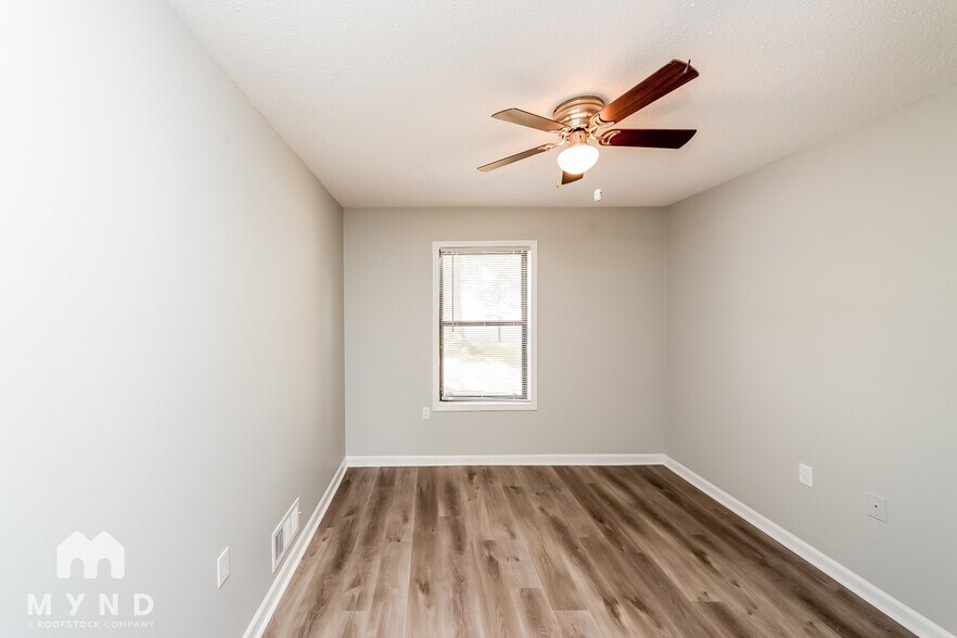 Building Photo - 6903 Ash Hill Ln