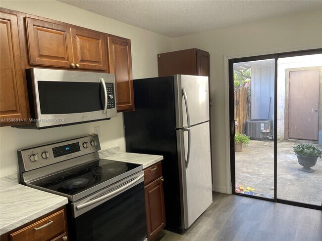 Building Photo - 11896 Sturbridge Ln
