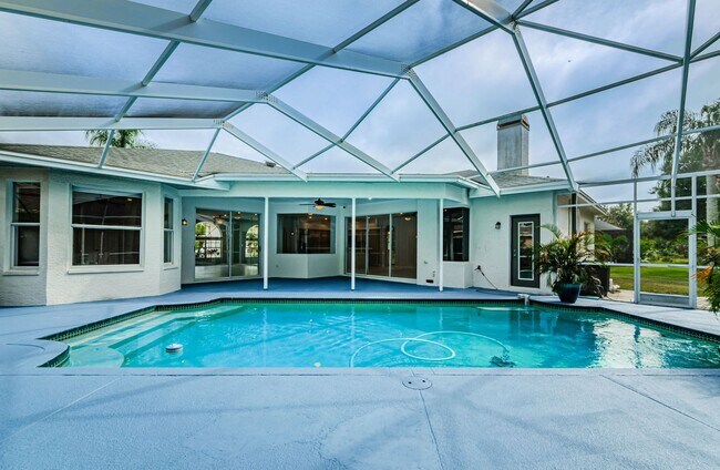 Building Photo - Pool Home in Trinity!