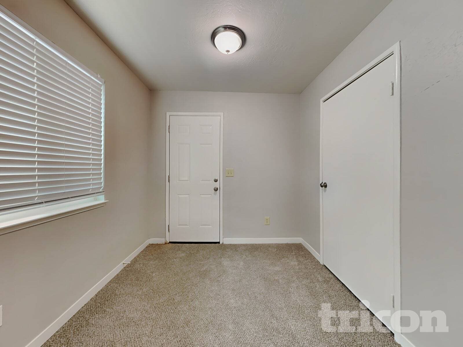 Building Photo - 573 Laurel St