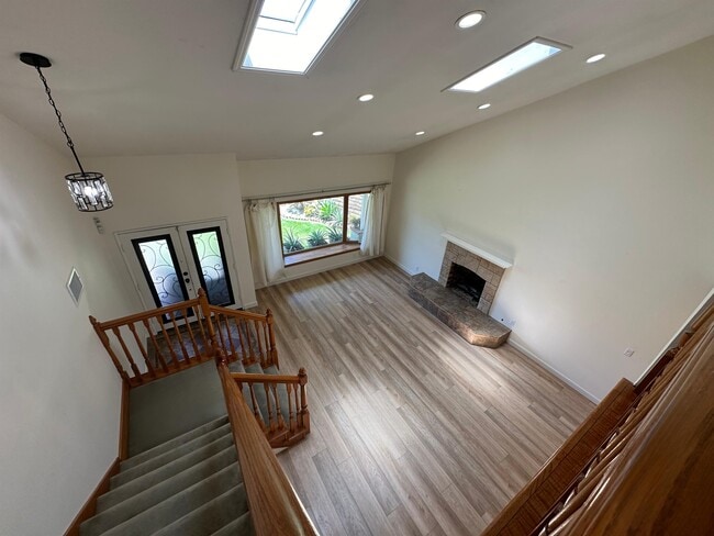 Building Photo - 10462 Sierra Cir
