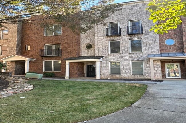 Building Photo - 772 Liberty Commons Dr NW