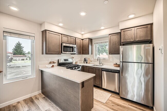 Building Photo - 1815 SW 96th Ln