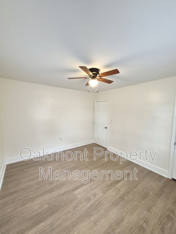 Building Photo - 115 Slagle Ave