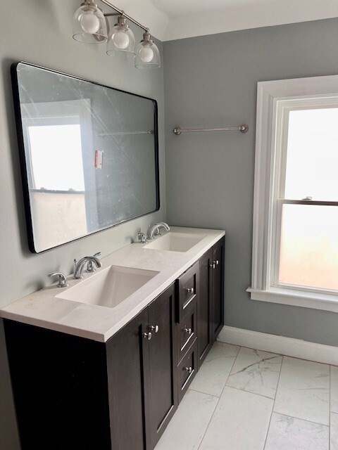 Building Photo - 16 Penhallow St