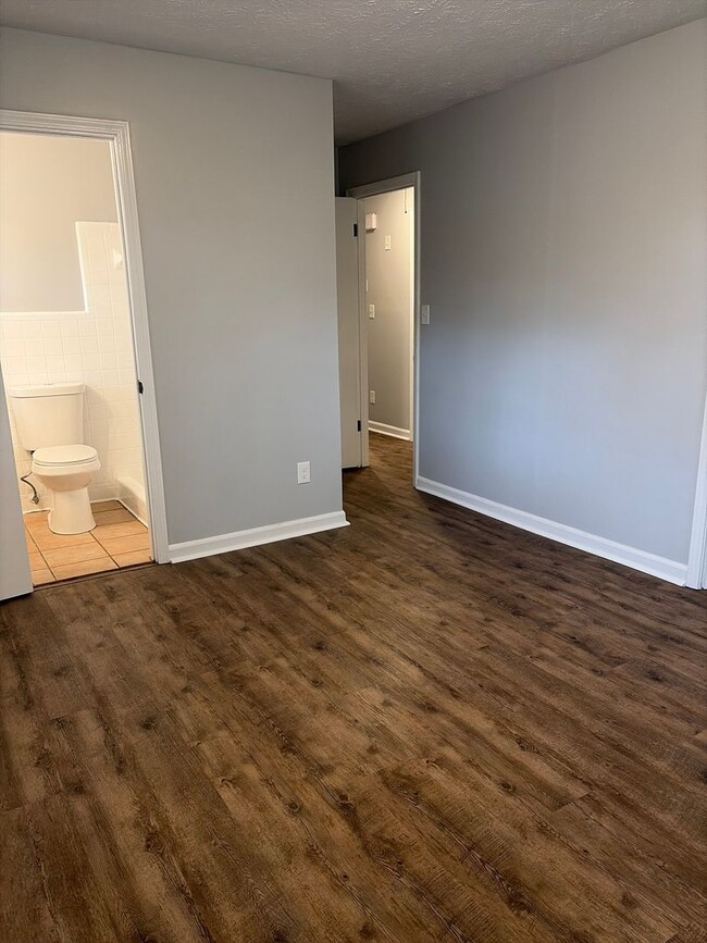 Building Photo - Renovated Ranch Home