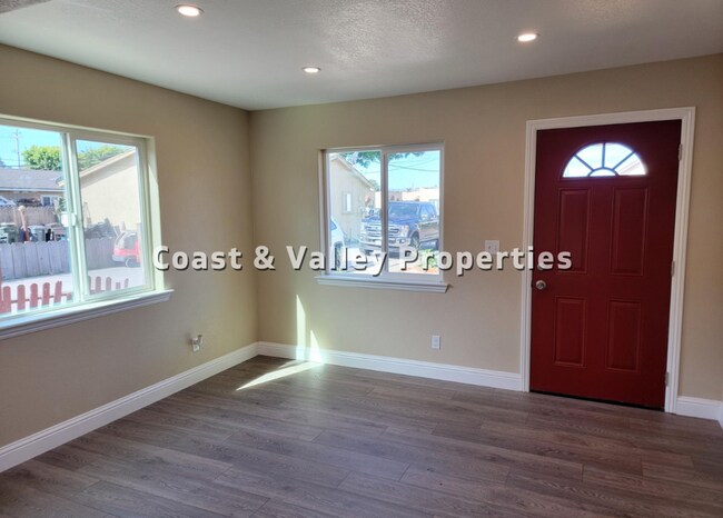 Building Photo - 49 Villa St