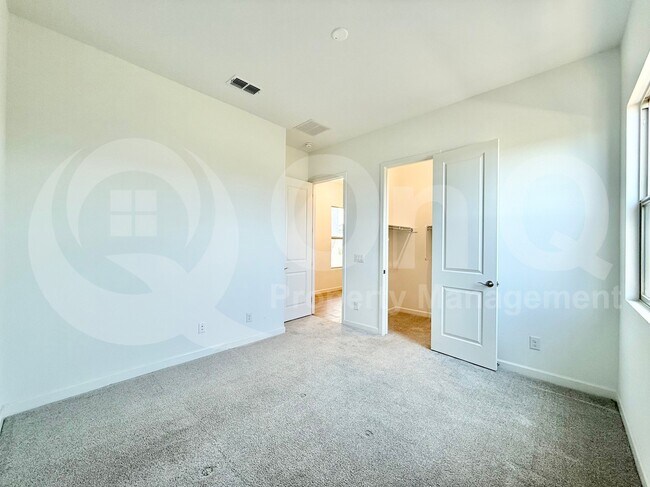 Building Photo - 22604 E Lords Wy