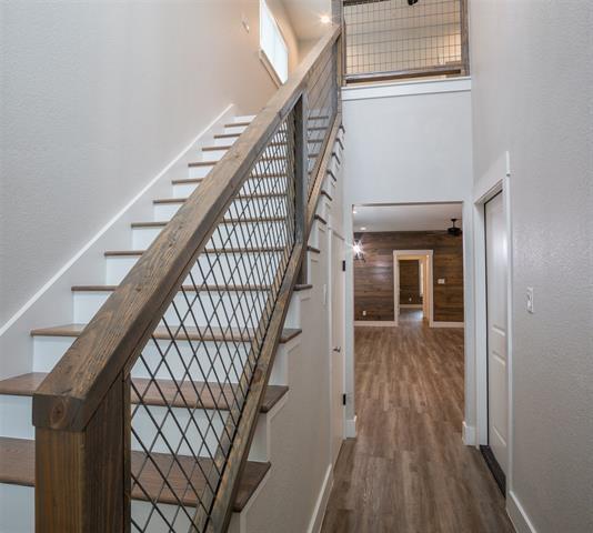 Building Photo - 524 N Main Dr