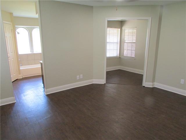 Building Photo - 6820 Stillmeadows Cir N