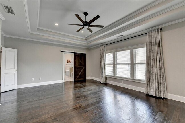 Building Photo - 11653 Parkside Ave