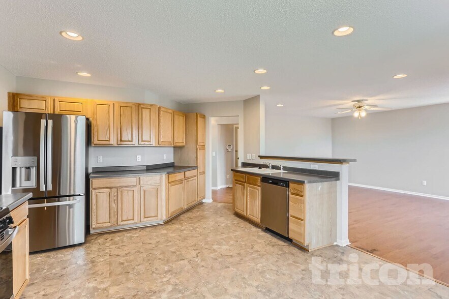 Building Photo - 10065 42nd St NE