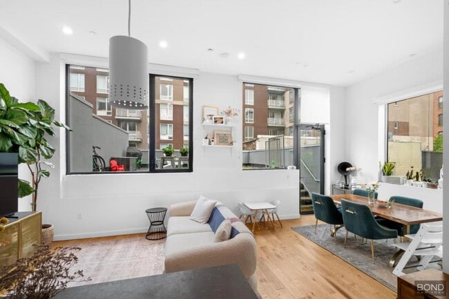 Primary Photo - 2 bedroom in Brooklyn NY 11211
