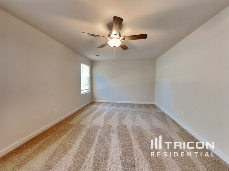 Building Photo - 742 Great Oak Pl