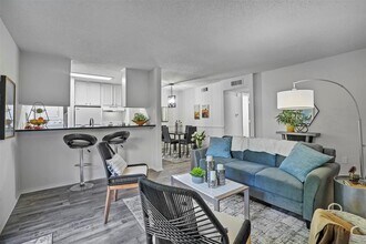 Building Photo - 1810 N Garrett-117.75