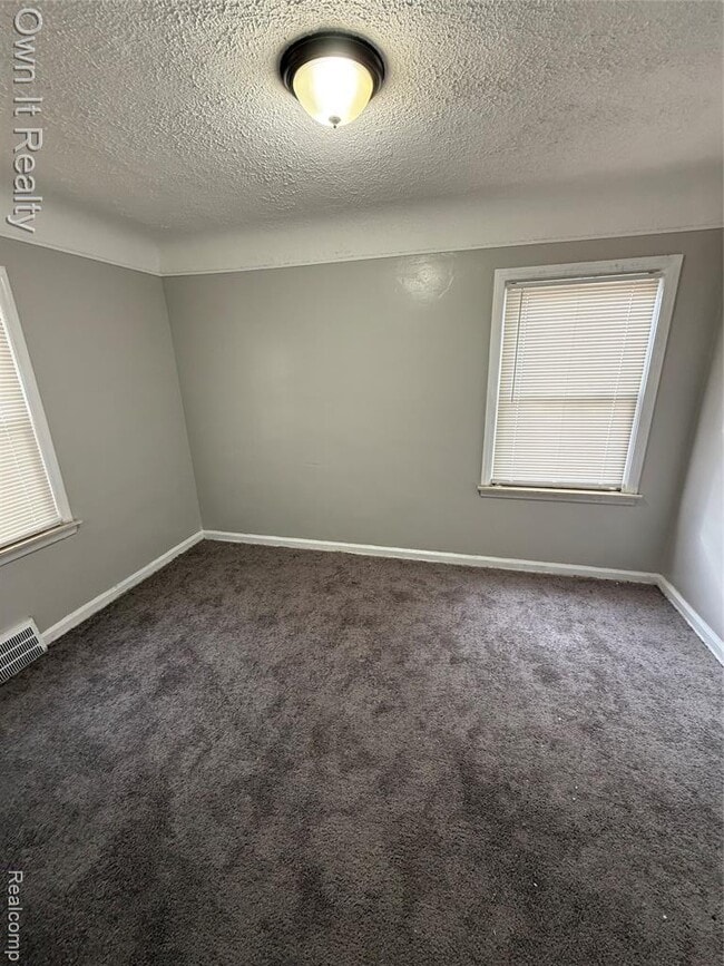 Building Photo - 18705 Avon Ln