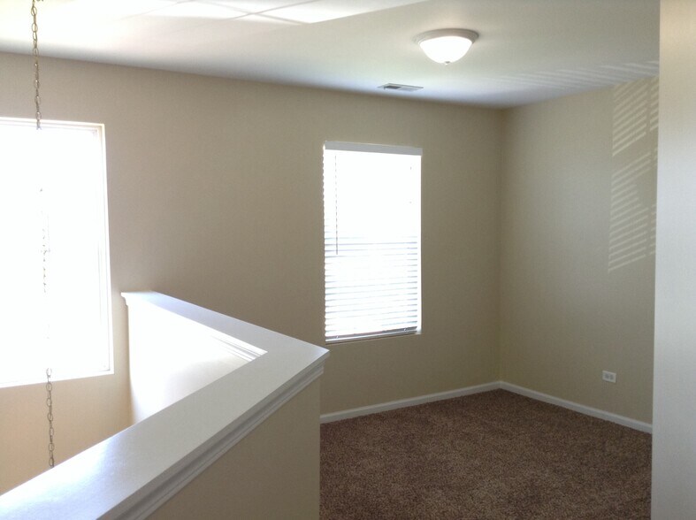 Building Photo - 3103 Meadowsedge Ln