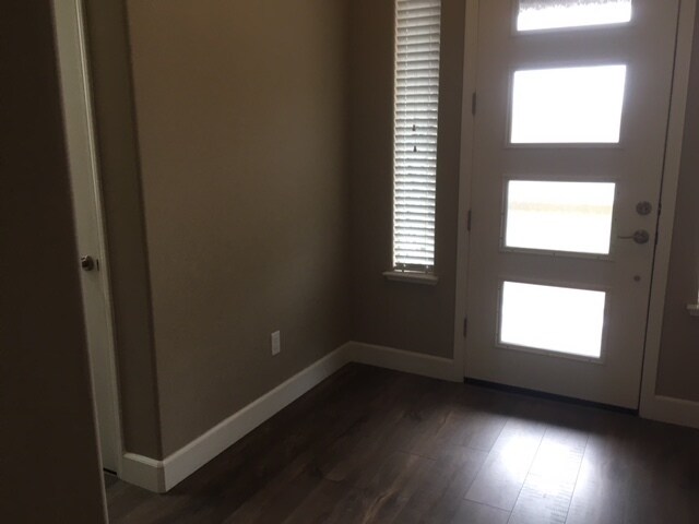 Building Photo - Coming soon! Large Open Floor Plan House i...