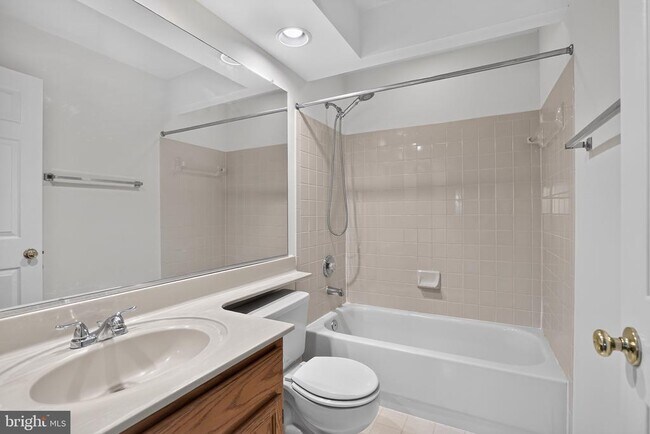 Building Photo - 5926 Gunther Ct