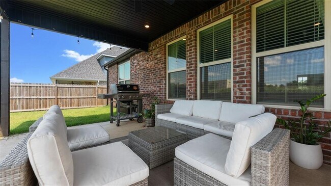Building Photo - 4103 SW Wheatgrass Blvd