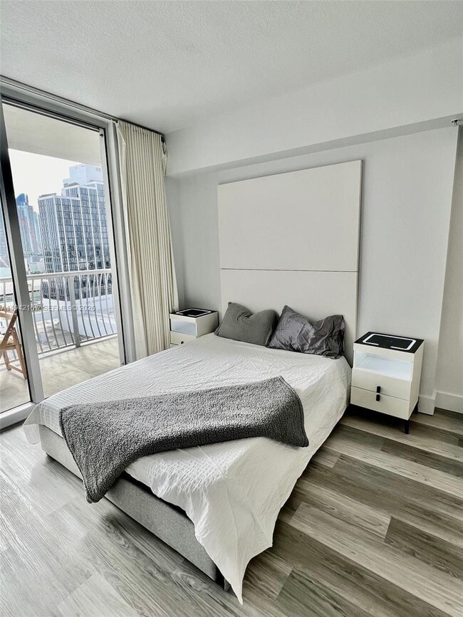 Building Photo - 1750 N Bayshore Dr