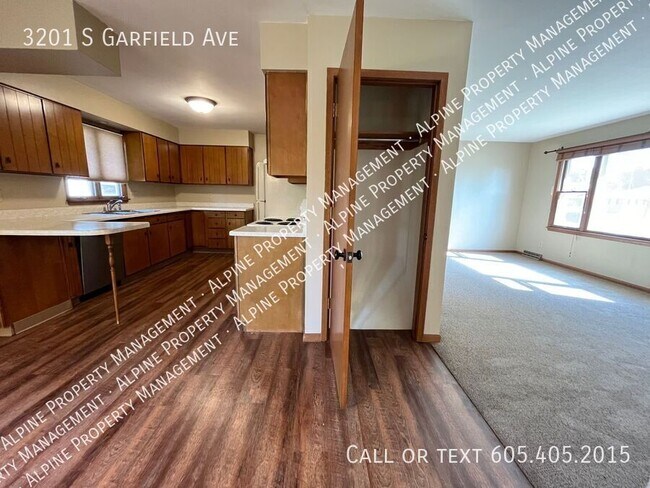 Building Photo - 3201 S Garfield Ave
