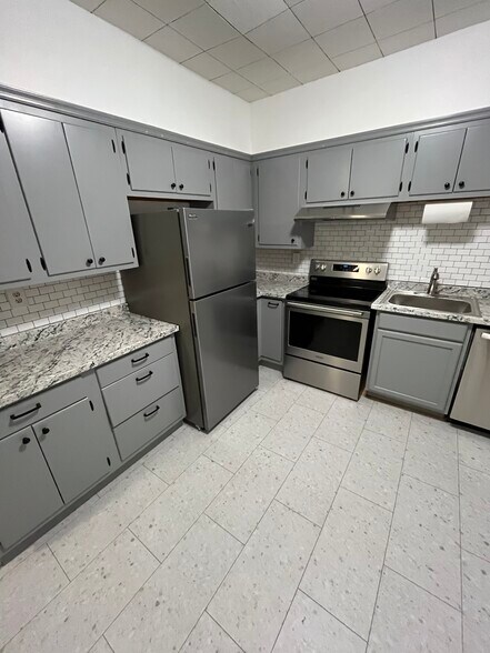 Building Photo - 260 N Enola Dr