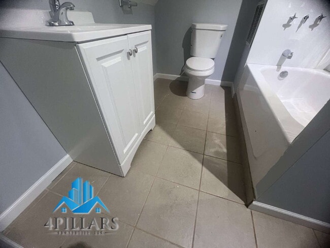 Building Photo - 5647 Sohl Ave