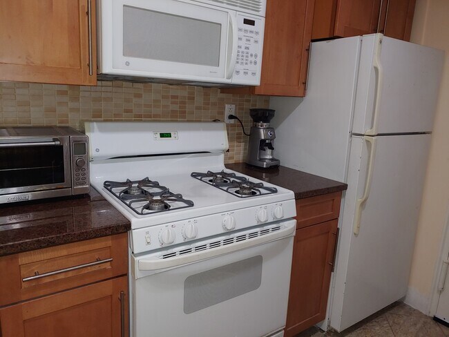 Kitchen/Dining room - 10534 65th Ave