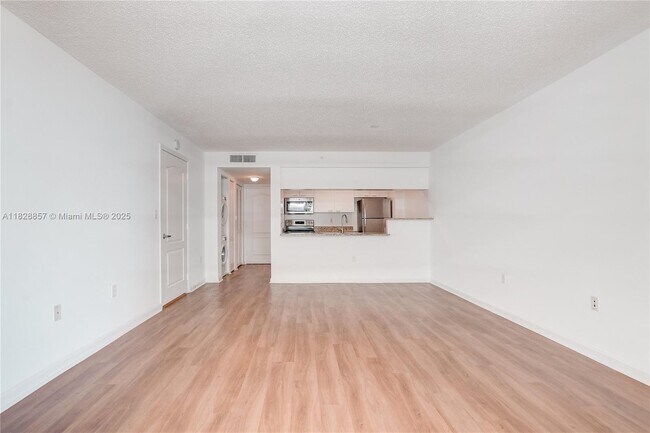 Building Photo - 1756 N Bayshore Dr