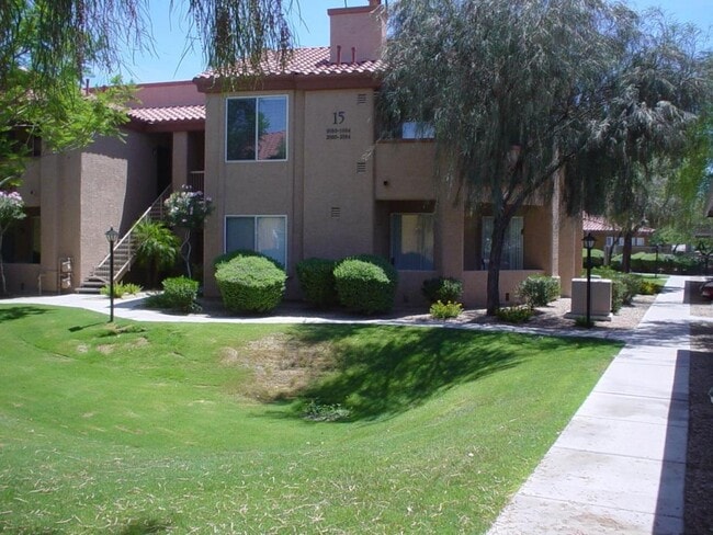 Building Photo - Premium Luxury 2 Bed 2 Bath Condo ++Pool/Spa ++Fitness