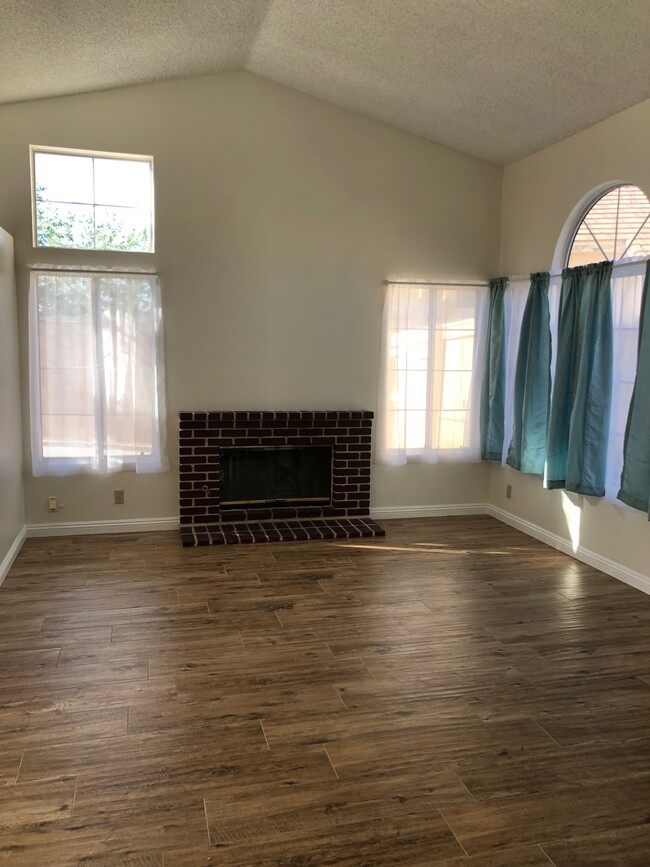 Living Room - 3109 Titcher Ln