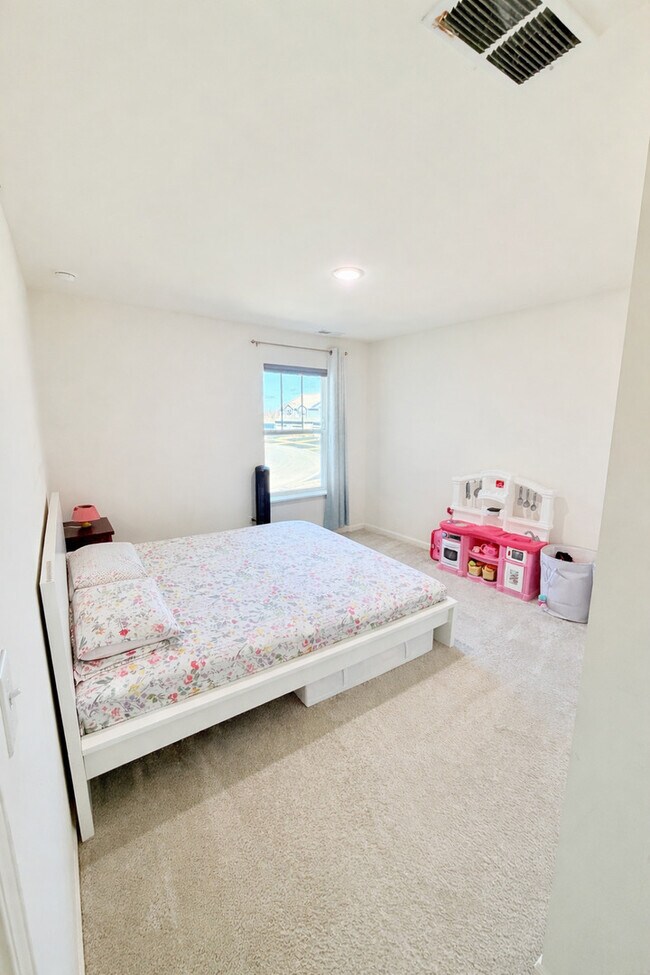 Building Photo - 2826 Kessler Dr