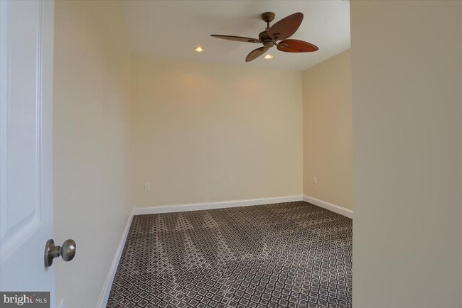 Building Photo - 978 Powder Horn Dr