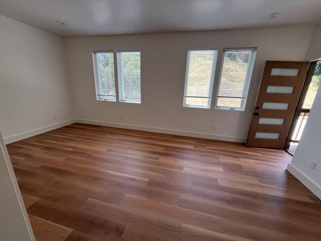 Building Photo - 414 Grace Way